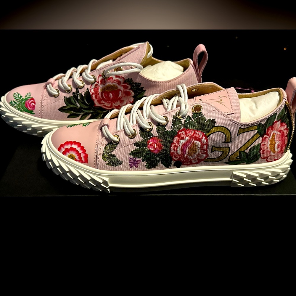Swae Lee Zanotti’s White Floral Blabber